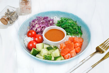 Поке с лососем