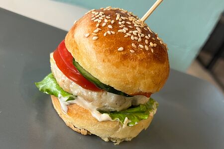 Мини-бургер с курицей