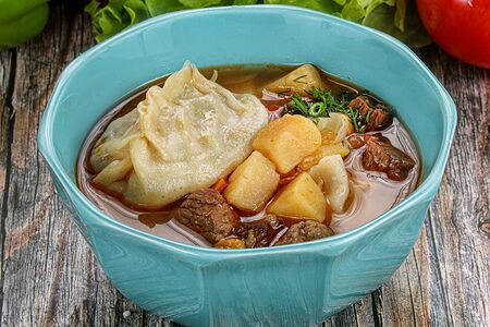 Манты в бульоне