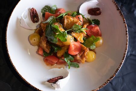 Баклажаны в соусе шисо с козьим сыром