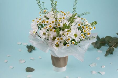 Букет цветов Ромашковое поле, высота 25 см