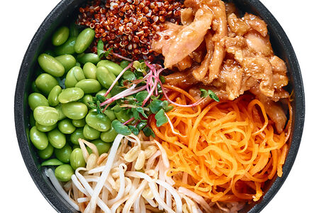 Боул с курицей и красной киноа