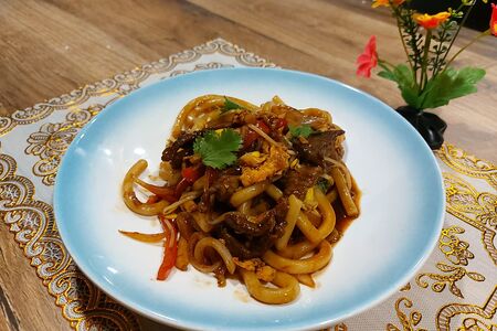 Лапша удон с говядиной