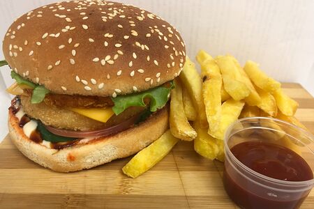 Бургер куриный чиз