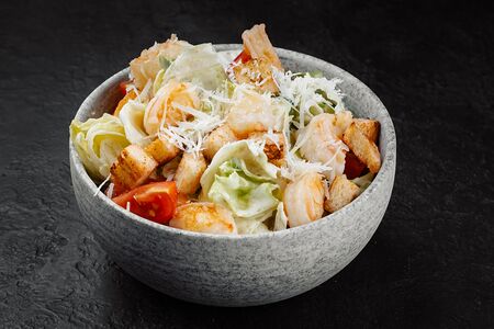 Цезарь боул с креветками