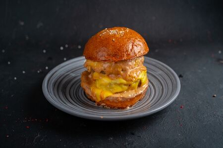 Двойной чизбургер