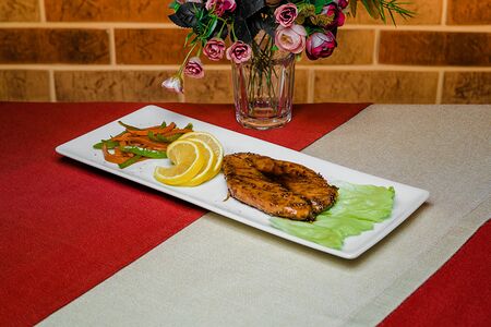 Семга в азиатском соусе с овощами