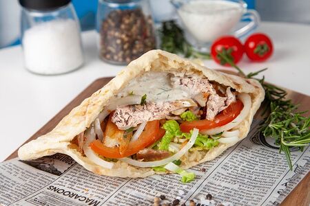 Пита с тунцом