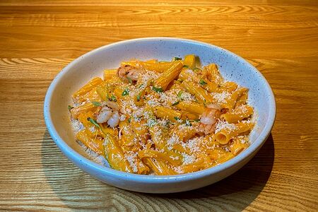 Тортильони с креветками и цукини в соусе Рокото