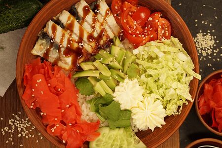 Поке по-гавайски с угрем