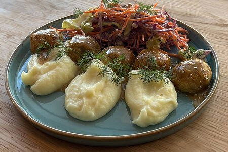 Пюре с фрикадельками из индейки