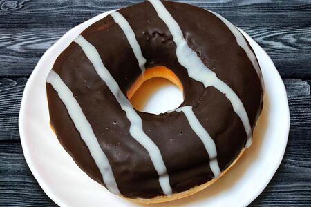 Донатс шоколадный