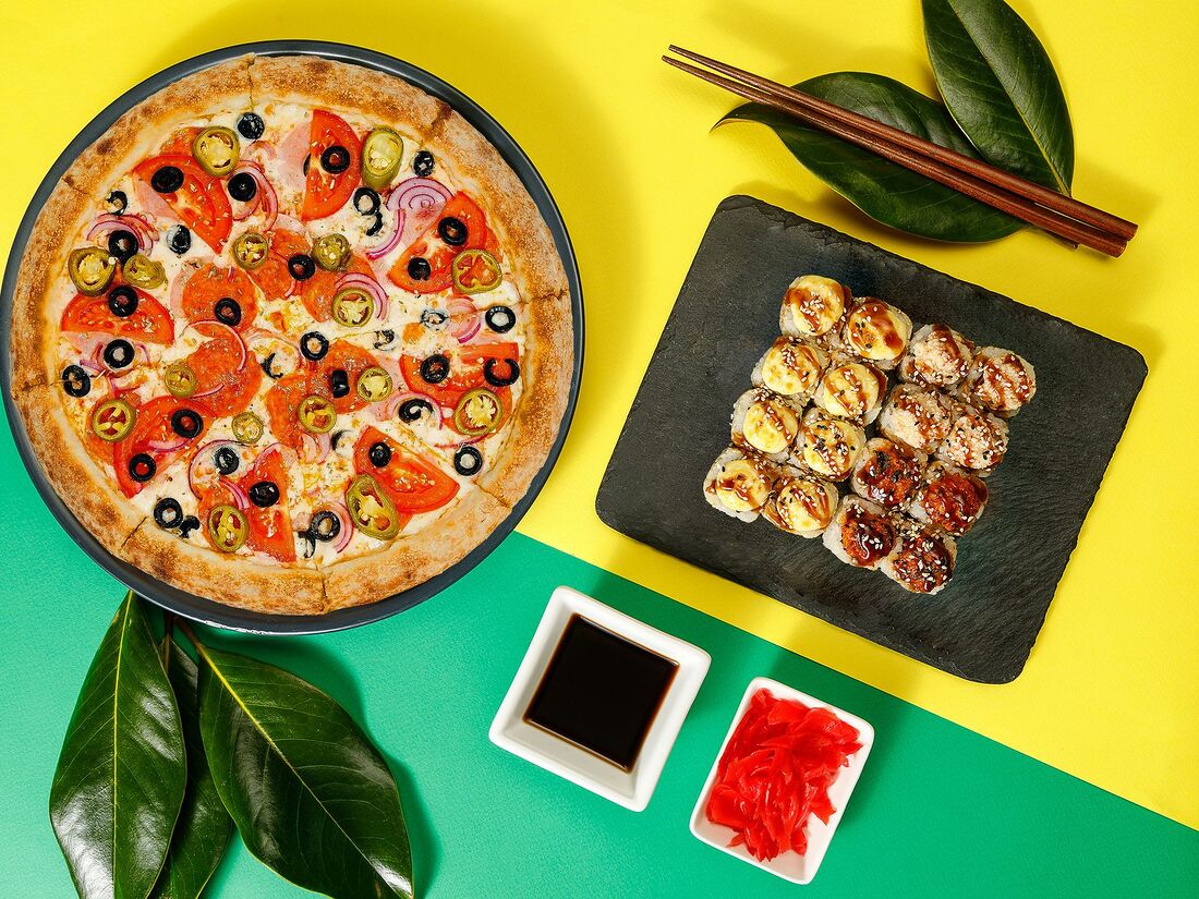 I love pizza ул маяковского 64. Пицца на работе. Пицца любовь. Номер пиццерии. Пицца работает.
