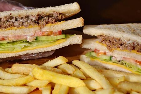 Клаб-сэндвич с говядиной