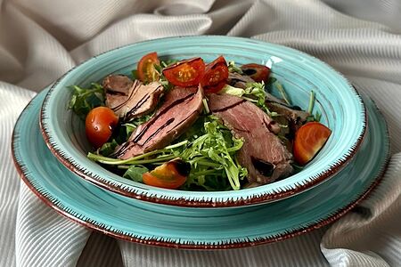 Салат с Ростбифом