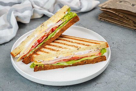 Сэндвич с ветчиной и яйцом