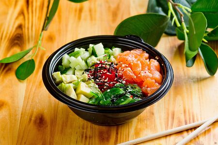 Поке с лососем