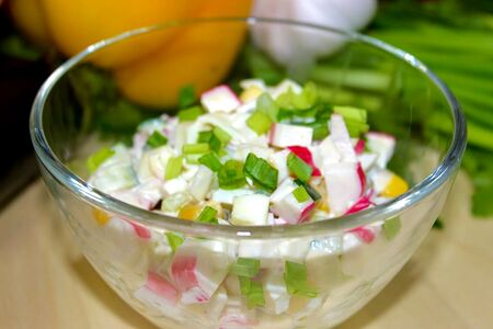 Салат с крабовыми палочками