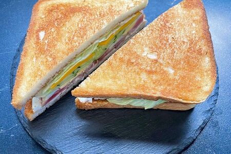 Сэндвич с тунцом