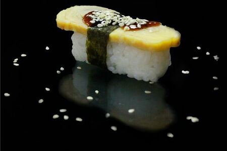 Нигири с омлетом