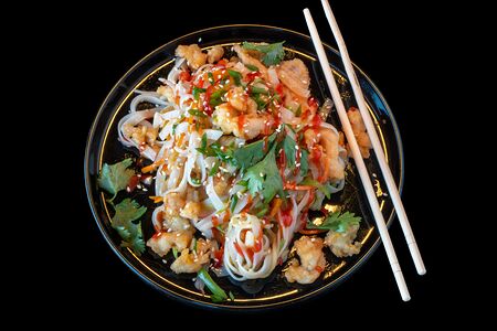 Рисовая лапша с курицей