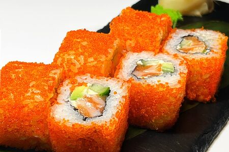 Тобико Калифорния ролл