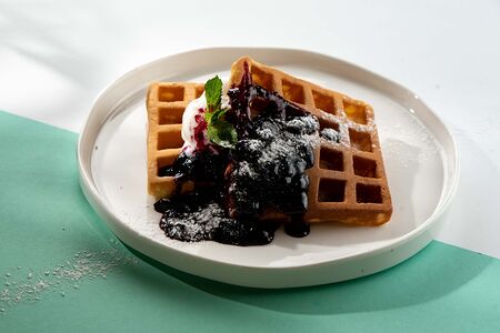 Венские вафли с домашним конфитюром