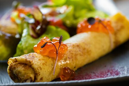 Блины классические с сырным кремом, неркой слабой соли и икрой