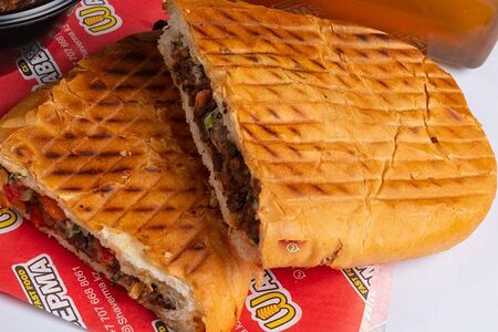 Донер в багете с мясом говядины