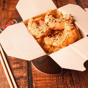 Тяхан с креветками в сливочном соусе 