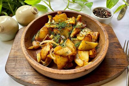 Картофель жаренный с лисичками