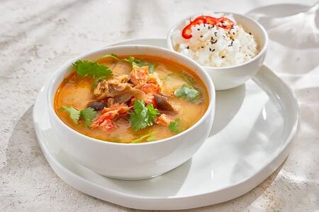 Том ям с крабом и морепродуктами