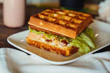 Фирменный завтрак Coffee Therapy с форелью