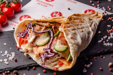 Шаварма с курицей в пите