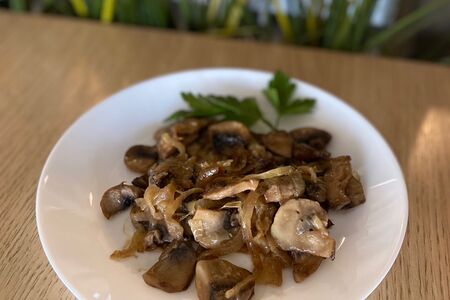 Грибы с луком