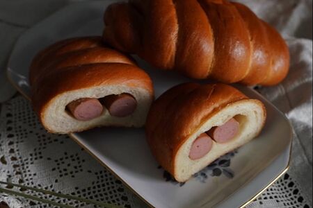 Двойная сосиска в тесте