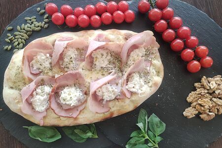 Римская пицца Прошутто