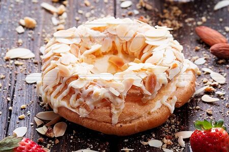 Кольцо заварное с творожным кремом