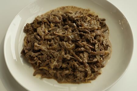 Печень по-строгановски