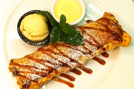 Яблочный Штрудель