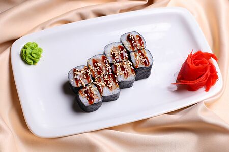 Ролл Унаги маки