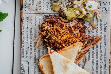 Рваная свинина