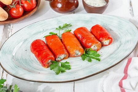 Рулетики из болгарского перца