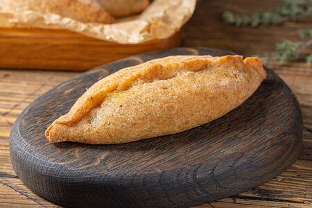 Пирожок из зеленой гречки с капустой и луком