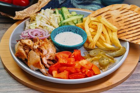 Шаверма в тарелке