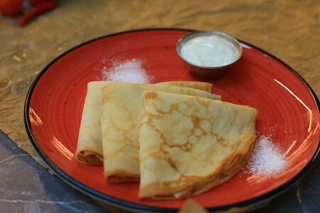 Блинчики со сметаной