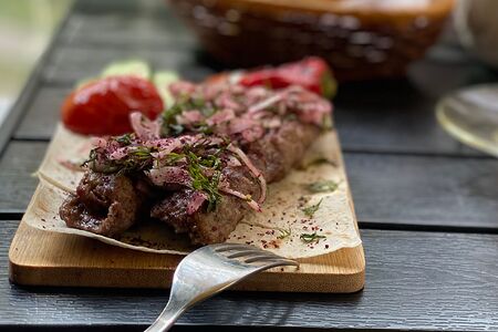 Люля говяжье с бараньим курдюком 