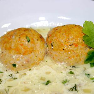 Куриные фрикадельки в сливочном соусе
