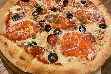 Пицца с чоризо