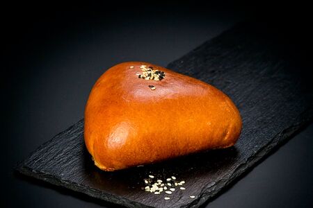 Пирожок с капустой